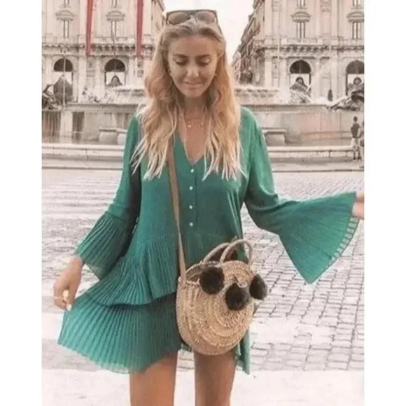 Zara Woman Womens Elegant Contrasting Pleated Flowy Blouse Green Sz Small - Picture 1 of 11